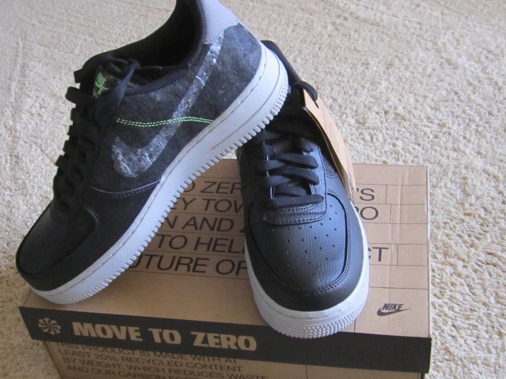 Nike Air Force 1 Move To Zero Sneekers Sz. 7 W/Box