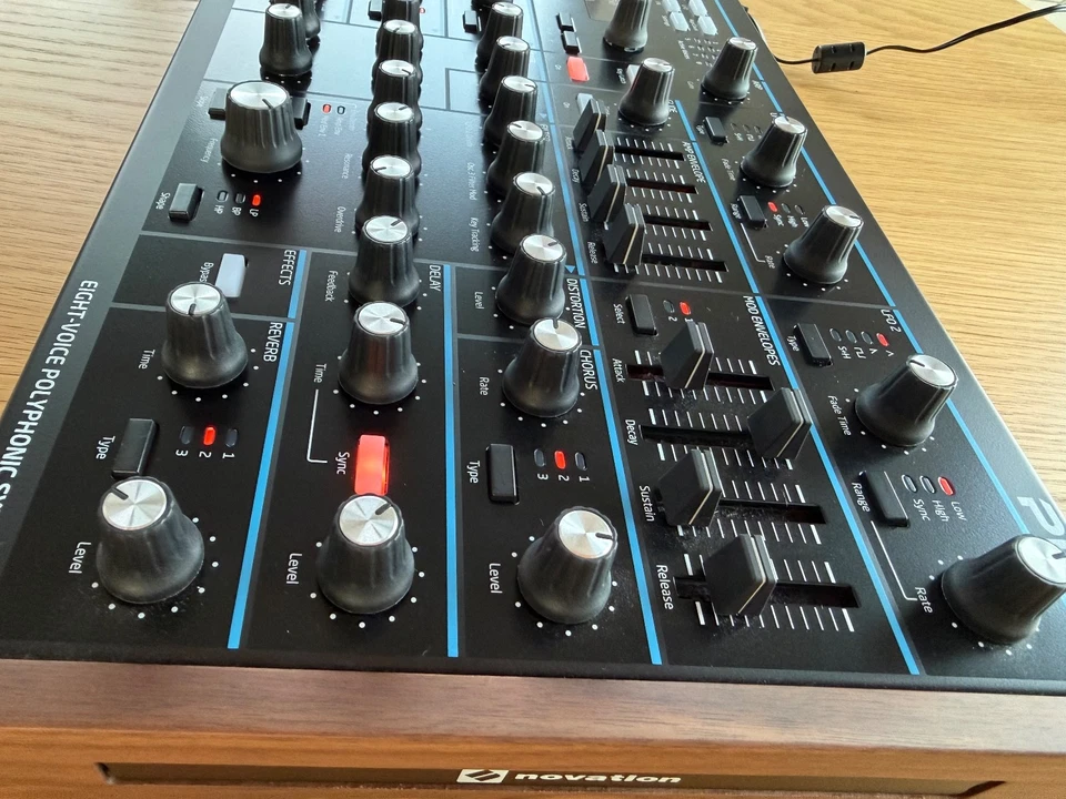 Novation Peak Desktop Synthesizer - Bild 4 von 4