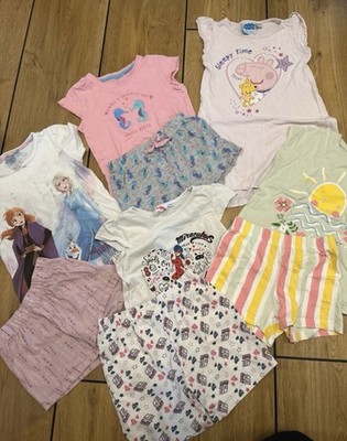 4 Schlafanzüge Kurz & 1 Nachthemd Größe 110/116 Peppa Wutz Anna & Elsa