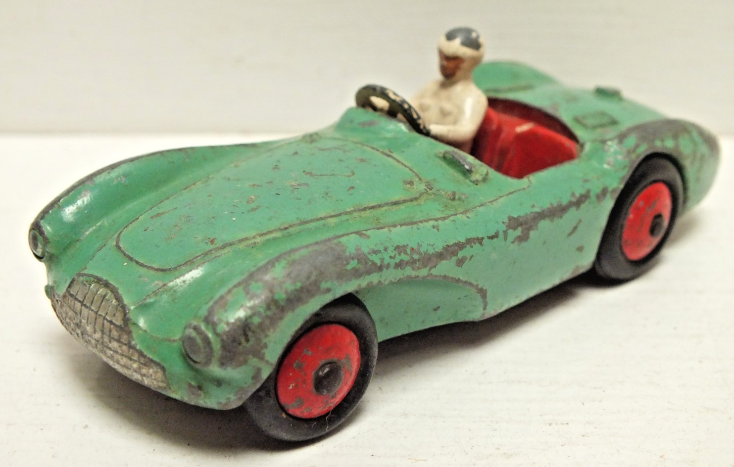 Dinky 110, Aston Martin DB3 Sports - Free Price Guide & Review