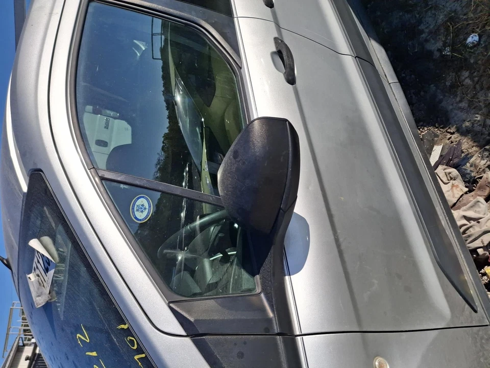 Used Right Headlight Assembly fits: 2015 Ford Transit connect black trim Right G - Image 4 of 4