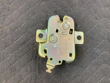 1999-2005 Mazda Miata Mx5 Oem Trunk Lid Latch Lock Locking Mechanism NB 99-05
