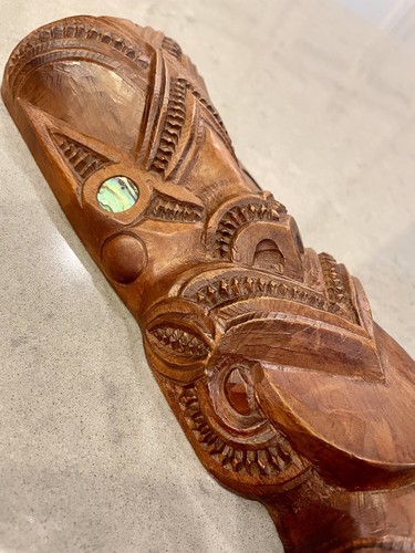 Maori New Zealand Hand Carved Wooden 15" Tiki Statue Figure Shell Inlay Eyes - Picture 9 of 17