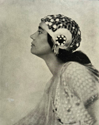 Stunning portrait of Adeline Bourne as Salome 1911 by Bertram Park 1883-1972