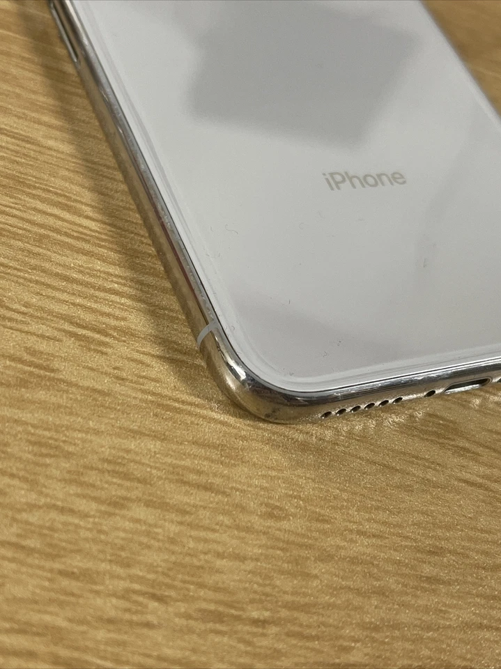 Repuesto Carcasa Trasera iPhone X Marco Plateado Blanco Con Piezas Pequeñas Grado B Foto 4 de 4