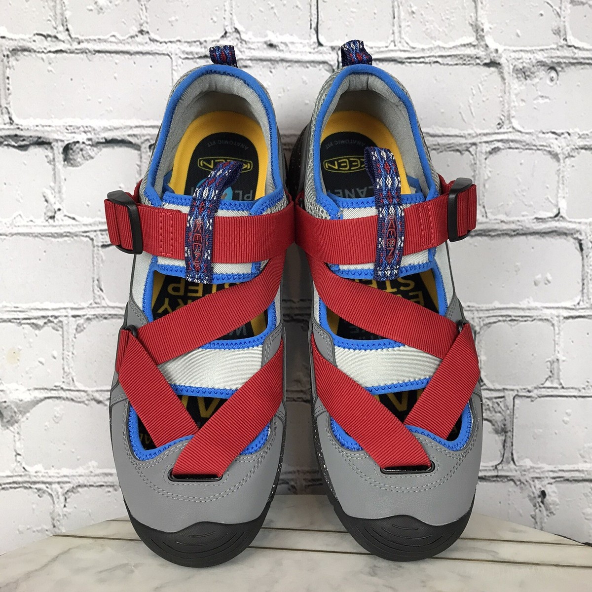 KEEN Zerraport Trail Hybrid Hiking Sandal Shoes Grey Red  display picture 2