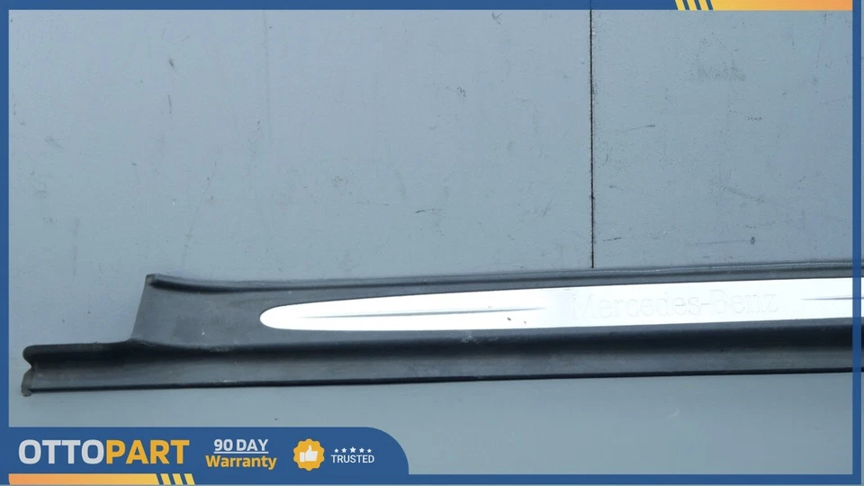 Mercedes-Benz CLK500 2003-2009 placa de desgaste umbral puerta izquierda 2096800235 OEM Foto 2 de 4
