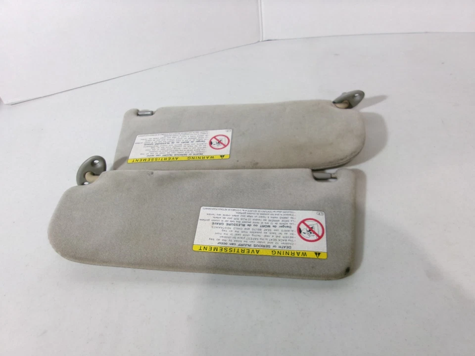 Juego de pares de parasoles grises para conductor y pasajero Toyota Celica 2000-2005 Foto 3 de 4