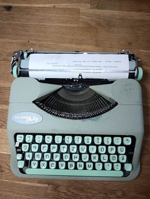Vintage HERMES BABY Typewriter Green w/ Case   Swiss Made   Fully Working   Exce