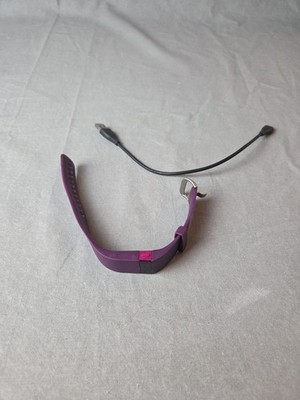 Fitbit Charge HR  Step Tracker Monitor Wristband Heart Rate Purple W/Charger