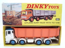 VINTAGE DINKY TOYS 925 LEYLAND DUMP TRUCK WITH TILT CAB IN ORIGINAL BOX 1965