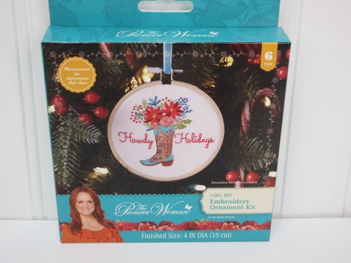 Kit Decorazione Albero Ricamo Natale Donna Pioneer Mazie Bird Cappello Floreale Stivali - Foto 46 di 53