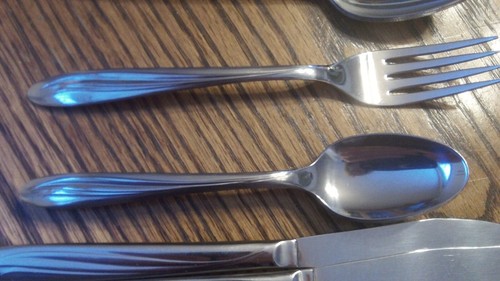 Superior International Dynamic Stainless Spoons, Forks, Knives 15pc lot MINT F5 - Picture 2 of 2