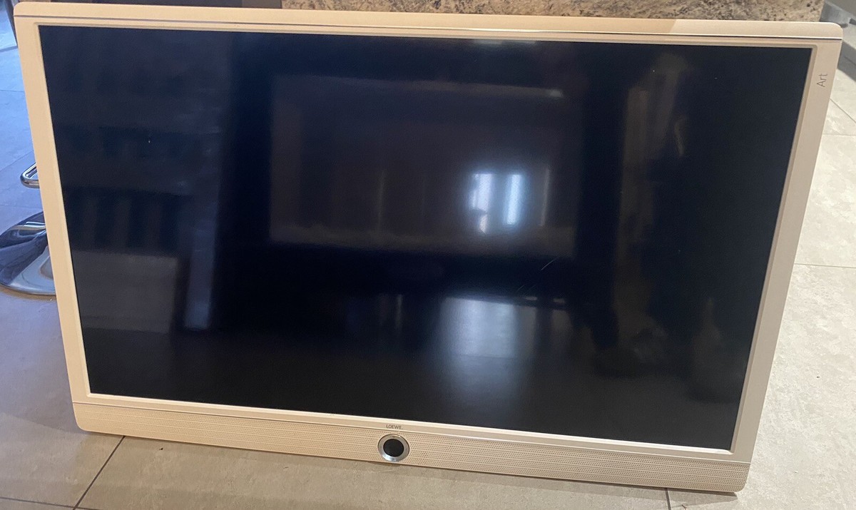 LOEWE Art 40 inch TV (remote included) UK