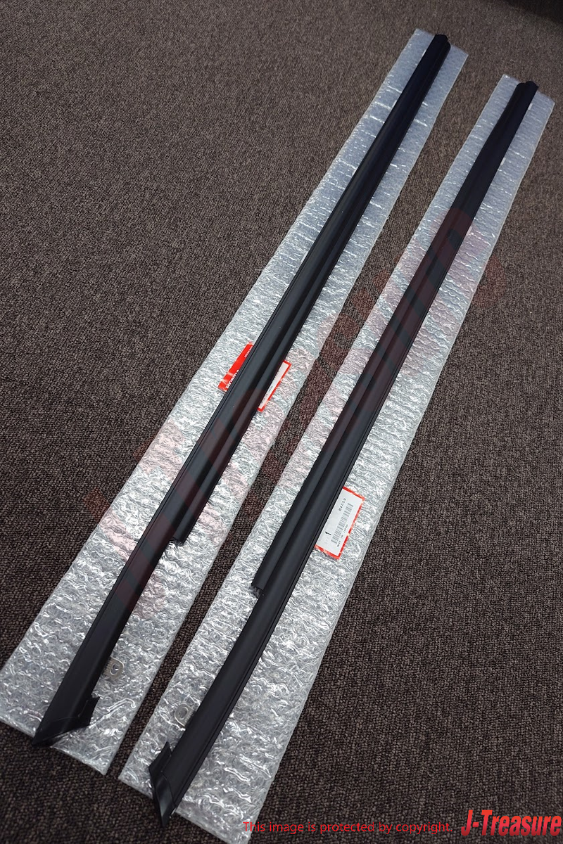 HONDA CR-X CRX EF8 '88-89 Genuine Front Door Window Molding Right