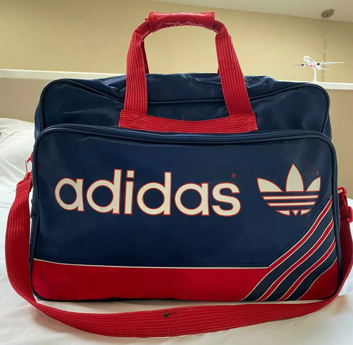 Adidas trefoil duffle best sale bag