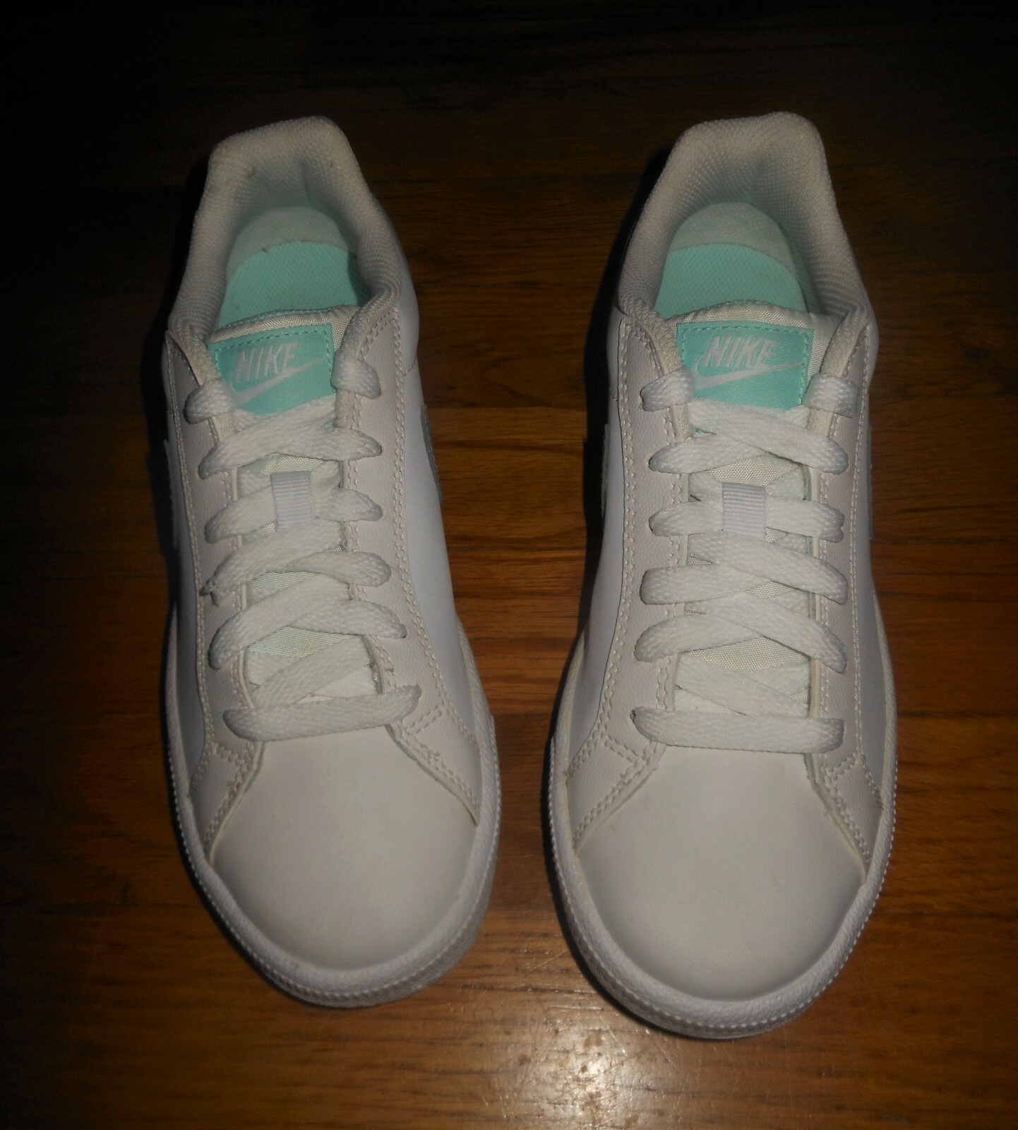 Nike Court Majestic women's tennis shoes Size 7 M E… Gem