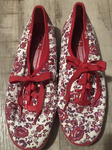 white flower keds