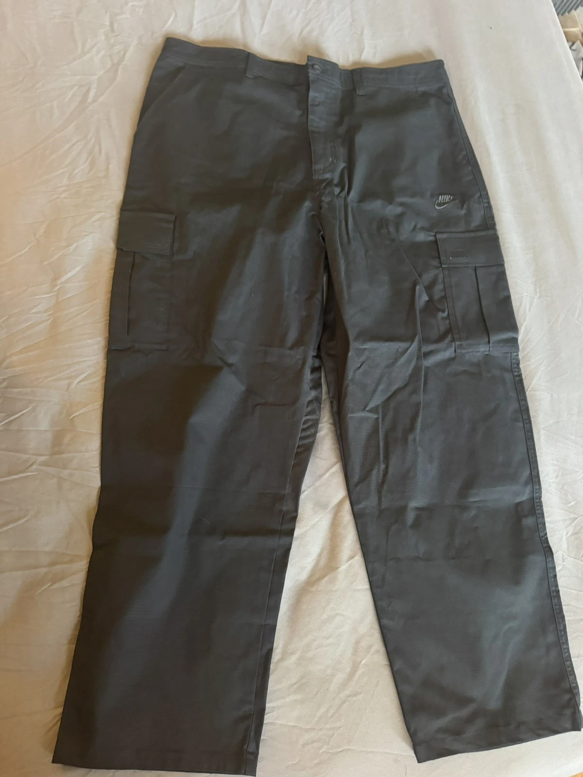Nike Club Cargo Pants Woven FZ5765-010 Solid Black Men's Size 38x30