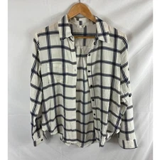 en creme plaid button down shirt size medium