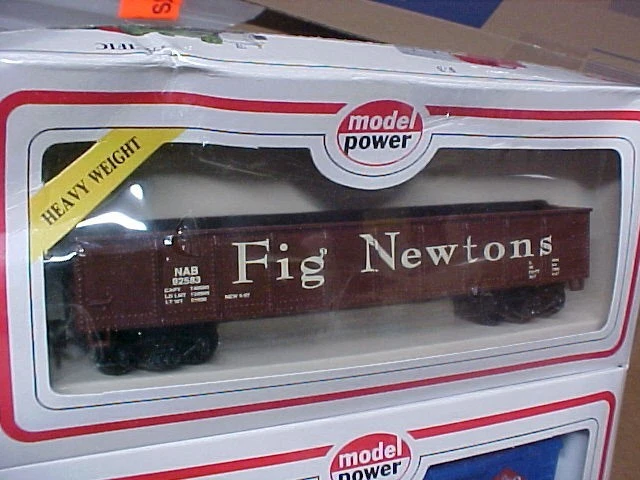HO SCALE MILKBONE HOPPER - Fig Newton Gondola - OREO Box Car model power 3 Pack - Image 2 of 4