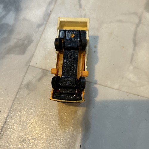 Matchbox MB36 Refuse Truck Disposal Unit 24 Orange Body - Picture 6 of 10