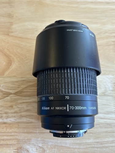 Nikon AF-S Zoom-Nikkor 70-300mm F/4.5-5.6 G IF-ED VR Lens Near Mint