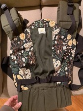 NWOT Infant Kinderpack Baby Carrier In Buttercup