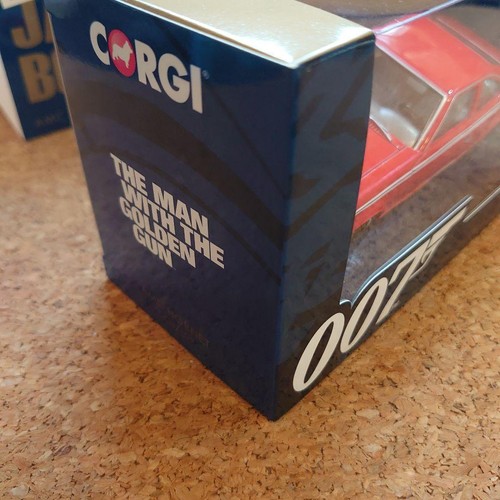 Corgi Die-cast 007 Special Agent AMC HORNET 1/36 Die Cast NEW Display Features - Picture 10 of 13