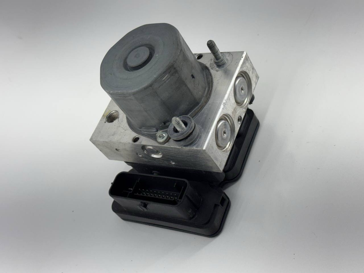 2014 - 2016 MASERATI GHIBLI ABS ANTI LOCK BRAKE PUMP MODULE UNIT 
