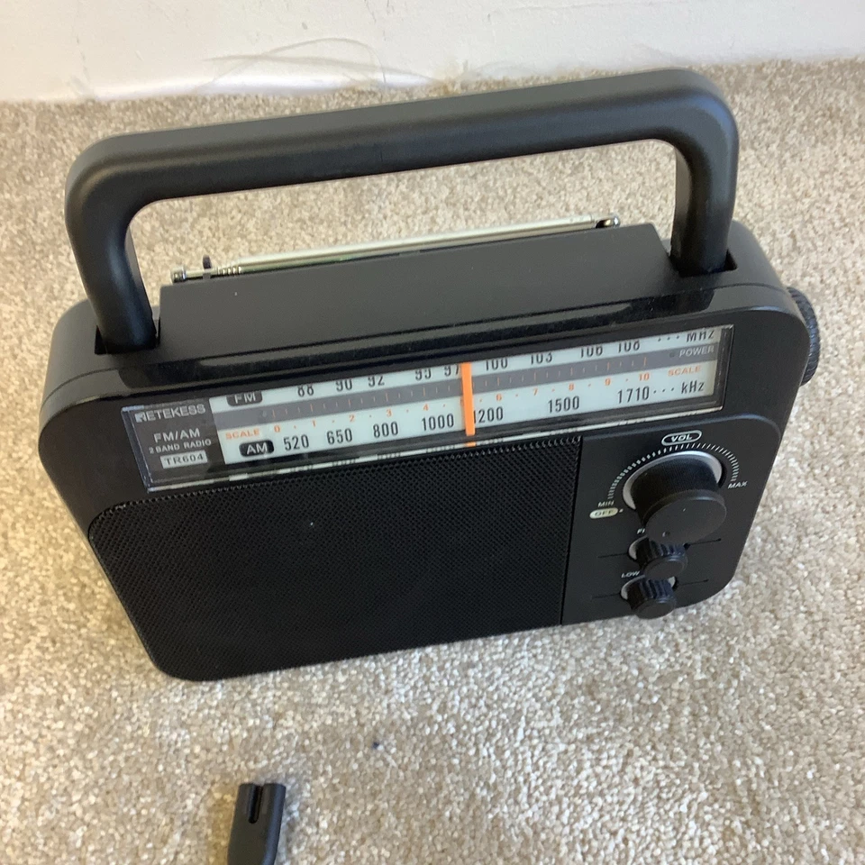Retekess TR604 2 Band Portable Radio FM / AM (Tested & Working) - Image 3 of 4