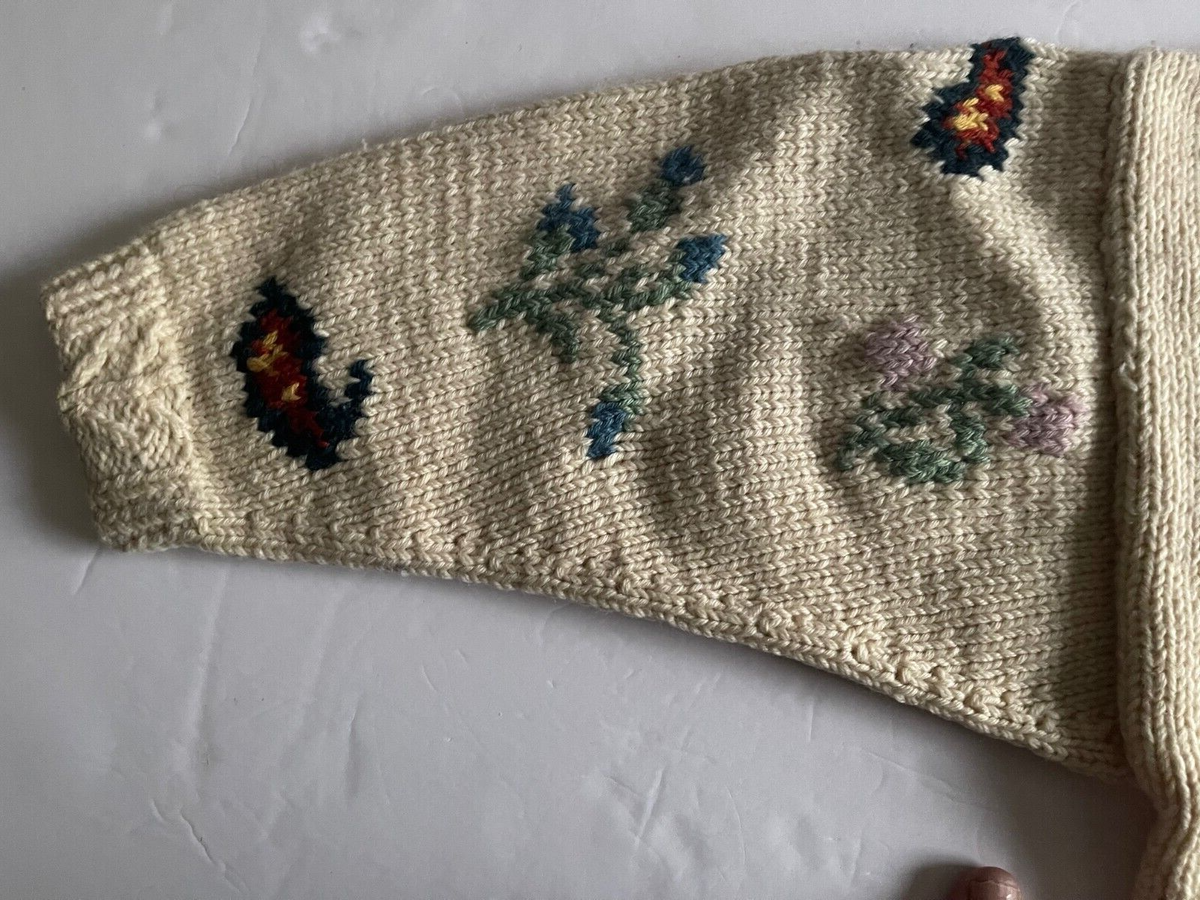 JOSEPH TRICOT VINTAGE ENGLAND HAND KNIT WOOL FLORAL AND JOSEPH TRICOT VINTAGE ENGLAND HAND KNIT WOOL FLORAL AND