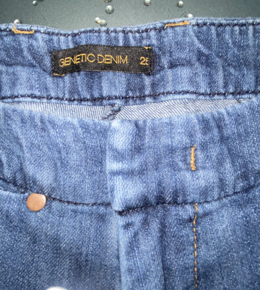 "Pantalones de mezclilla ligeros de pierna ancha Genetic The Burke talla 25/34"" entrepierna" Foto 3 de 4