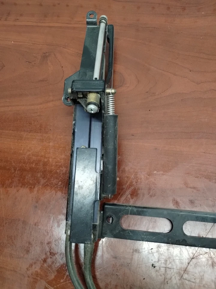 1992-1997 BMW K1100 K1100LT Wind Shield Adjuster Motor Tilt Mount Bracket - Image 4 of 4