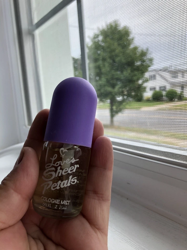 LOVE'S SHEER PETALS Por Dana Colonia Body Mist Spray Perfume .69oz NUEVO Foto 2 de 3