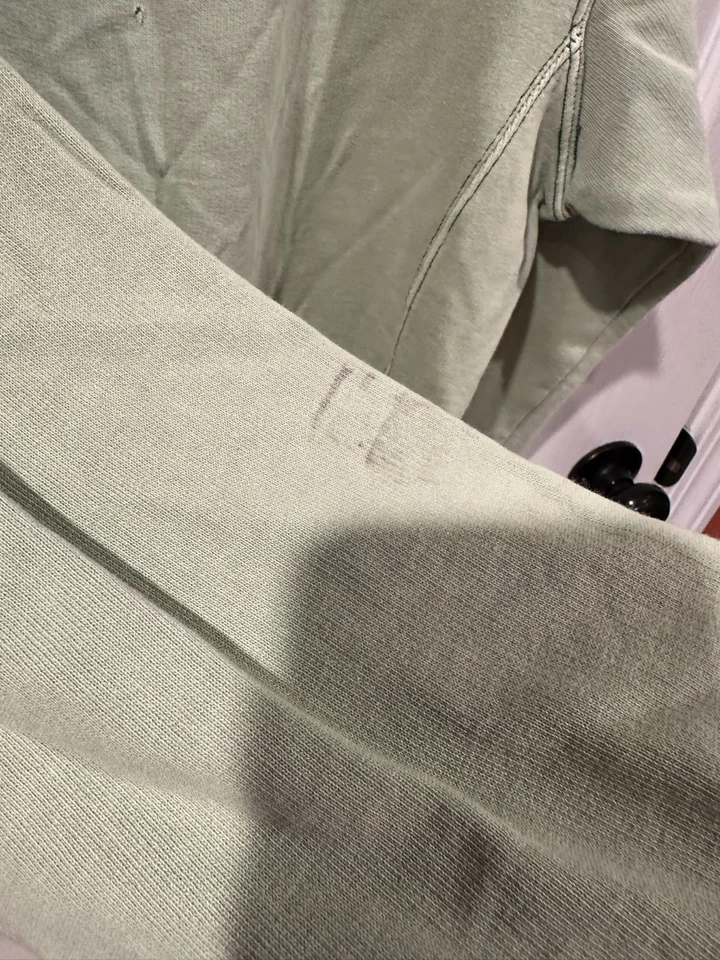 Sudadera con capucha verde American Eagle para hombre talla X-grande con bolsillos 304 Foto 4 de 4