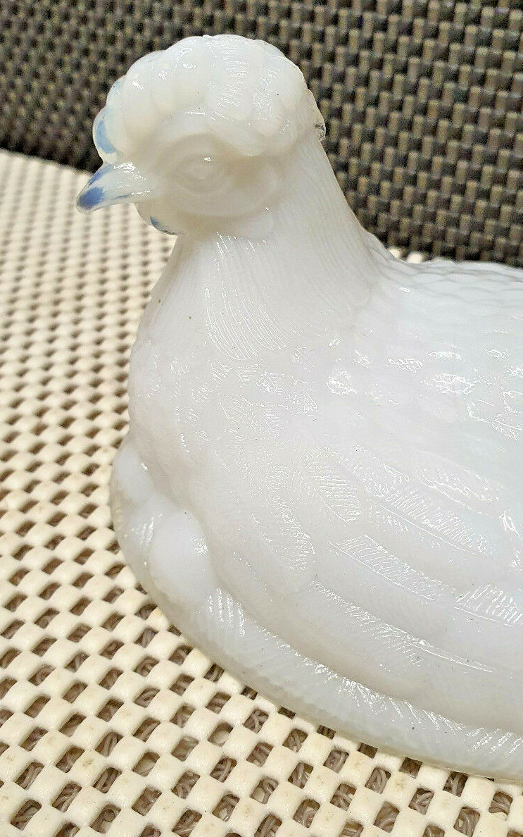 Couvercle Ancien En Opaline Blanche – Poule – Vide Poche Ou Bonbonnière