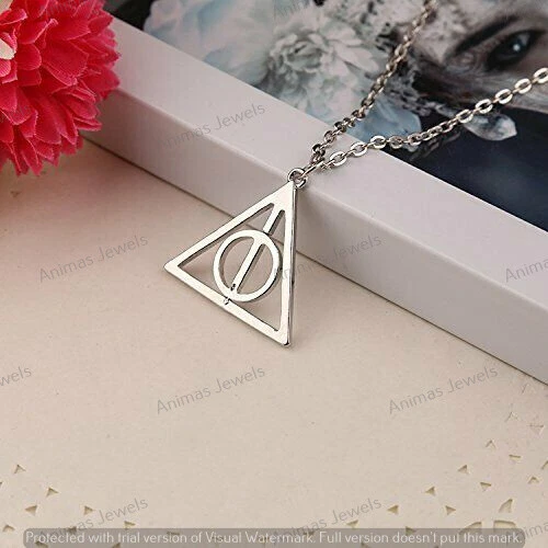 Deathly Hallows Necklace - Boutique Harry Potter