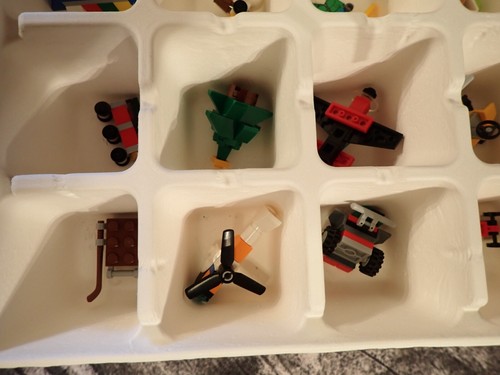 Lego City 60155 Advent Calendar 2017 Mini Figs and More! Complete! - Picture 4 of 7
