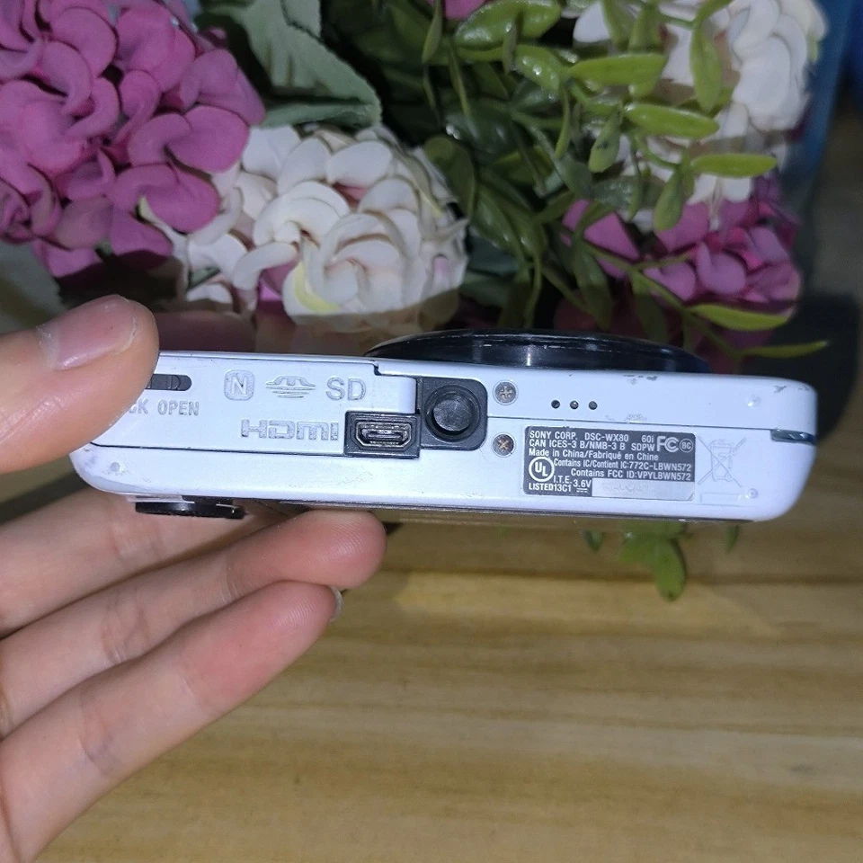 Sony Cyber-shot DSC-WX80 Digital Camera 16.2 MP 8x Optical Zoom English Language - Image 2 of 4