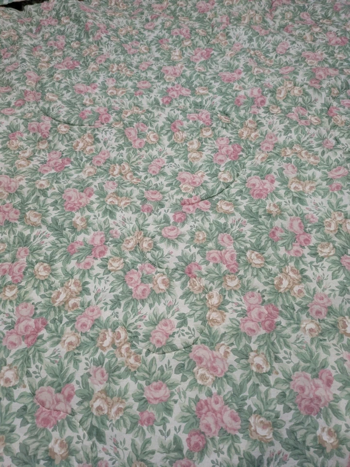 Edredón y fundas florales Westpoint Stevens vintage talla Queen rosa verde rosas Foto 2 de 4
