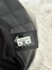 Czarna Pikowana Skórzana Saszetka Chanel