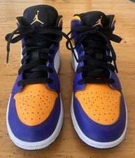 Nike Youth Boys Girls Shoes DQ8423-517 Size 4.5 Purple/Gold/White