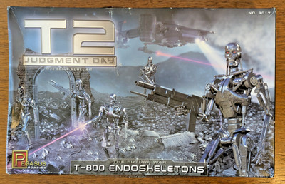 Pegasus PG9017 Terminator 2 T2 T800 Endoskeletons 1:32 Bausatz 4 Figuren + Base