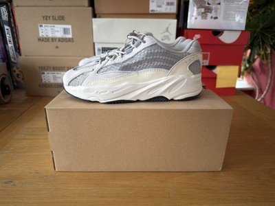 Adidas Yeezy Boost 700 V2 Static UK 2 Brandneu