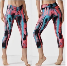 Fabletics Winn Powerhold Crossover Waist Capri Leggings Heat Wave Women S