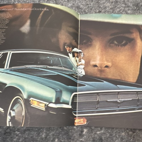12"x12" Original 1969 Ford Thunderbird Deluxe Sales Brochure 69 - Picture 4 of 14