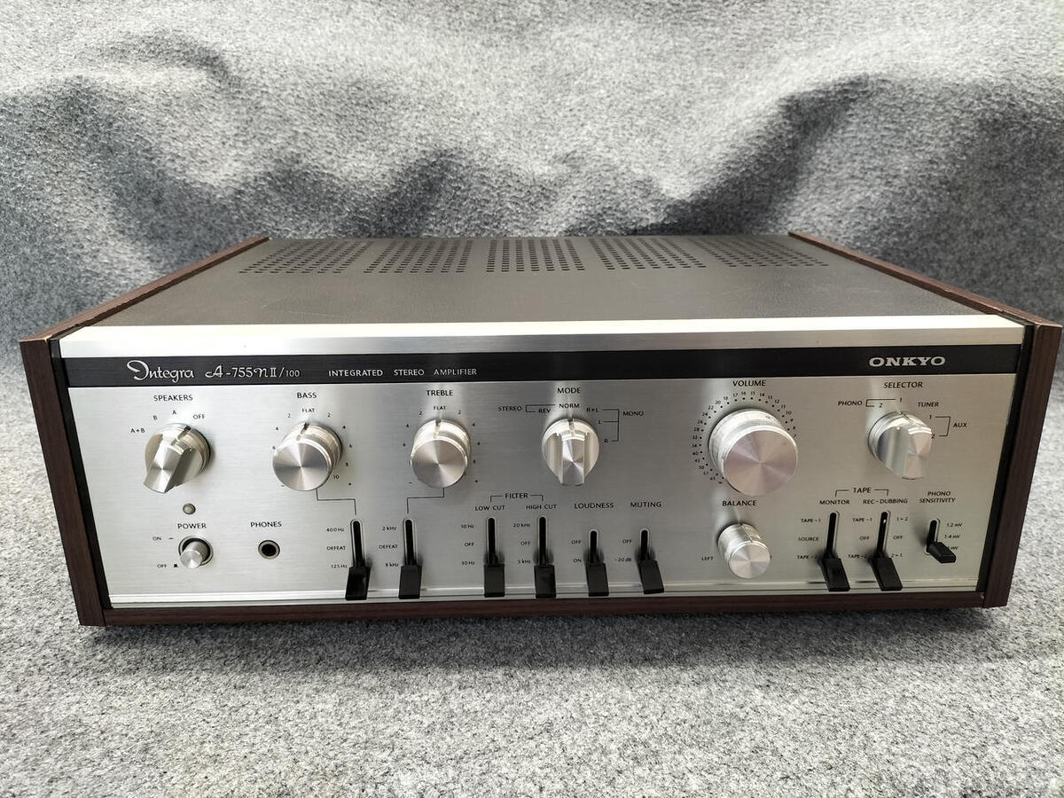 ONKYO A-755NII/100 Integrated Amplifier Condition: Good ONKYO A-755NII/100 Integrated Amplifier Condition: Good