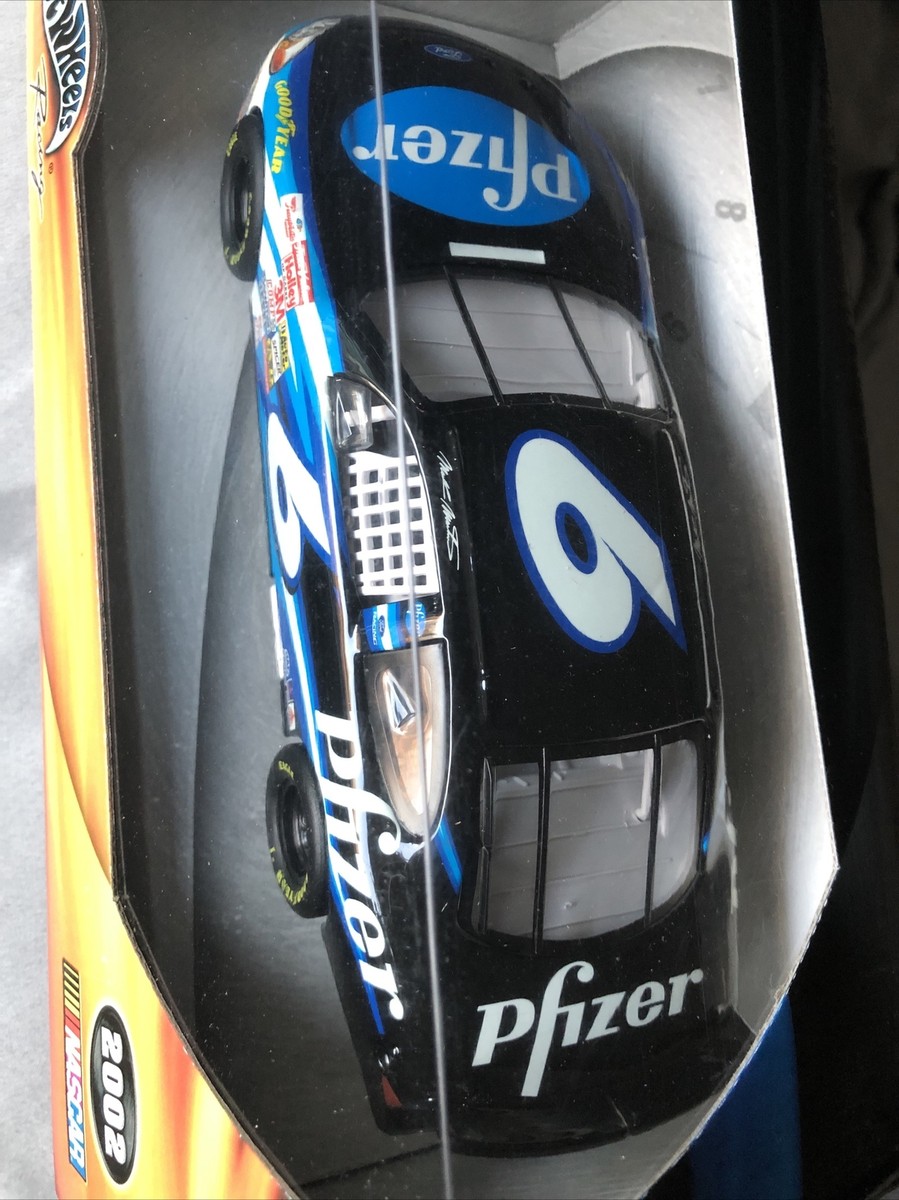 Hot Wheels Nascar Racing PFIZER 1: 24 Car | eBay
