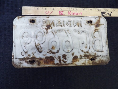 1951 set of 2 Vintage Indiana license plates BG 6699 - Picture 6 of 6